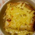 cureクック's cooksnap of when they made 淡路島たまねぎ　オニオングラタンスープ.