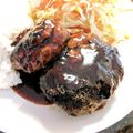 あーるカワイ's cooksnap of when they made お肉屋さんの、粗びきハンバーグステーキ。.