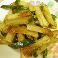 由芽15's cooksnap of when they made 竹輪とキュウリのソースマヨ炒め.