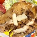 Rh23hR's cooksnap of when they made 塩胡椒だけで十分旨い鶏ももソテー.