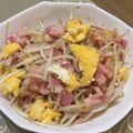 ブル太's cooksnap of when they made もやし卵ベーコン炒め まな板いらず.