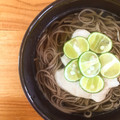 ryokatsuma's cooksnap of when they made すだち蕎麦風 鶏胸肉とすだち.