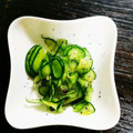 ともりん修業中's cooksnap of when they made 簡単♪きゅうりのゆかり和え　お弁当の緑に.