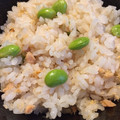yumegoo's cooksnap of when they made 簡単♪鮭フレークと枝豆の炊き込みご飯.