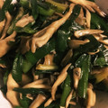 ＊にょにょん＊'s cooksnap of when they made にらと舞茸のオイスターソース炒め.
