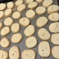 Yokchina's cooksnap of when they made ひよこ豆粉のさくほろクッキー.