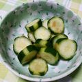 えま＊'s cooksnap of when they made 超お手軽♪胡瓜の浅漬け♪梅昆布茶.