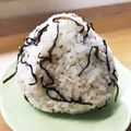 ☆あいちゃん's cooksnap of when they made ごま塩こんぶおにぎり.