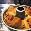 虫みたいなもんです's cooksnap of when they made ｷｬﾗﾒﾙﾅｯﾂ&ﾐﾙｸﾃｨｰちぎりパン.