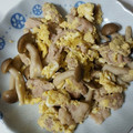 Mαru☆'s cooksnap of when they made ぶなしめじと豚肉の卵とじ.