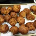 Gandifam's cooksnap of when they made アメリカの材料で！本格サーターアンダギー.