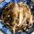 miか's cooksnap of when they made ☆玉ねぎとしめじのバタポンマヨ炒め☆.