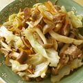 由芽15's cooksnap of when they made *きのこのガーリックバター醤油焼きそば*.