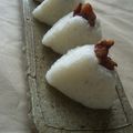 ちびまるのママ's cooksnap of when they made 鶏皮チップスの天むす風.