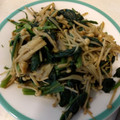 まきむん's cooksnap of when they made マーガリンで＊ほうれん草とえのきのソテー.