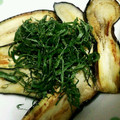 ピニヨ's cooksnap of when they made 大量消費！簡単♡焼きなすの大葉まみれ♬.