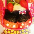ジョーンズママ's cooksnap of when they made ミッキーミニー簡単キャラ弁.