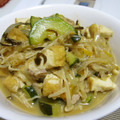 ハナレ's cooksnap of when they made 厚揚げとズッキーニのエノキ炒め.