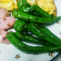 NAOばあさん's cooksnap of when they made 超簡単！激ウマ！ししとうのガーリック醤油.