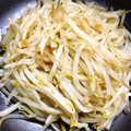 ももゆかずりん's cooksnap of when they made 超簡単もやしのオイスターソース炒め.