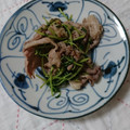 イチゴ、イチゴ。's cooksnap of when they made 豚肉と豆苗の塩胡椒炒め.