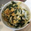 ☆ぽん助☆'s cooksnap of when they made わかめ✿玉ねぎ✿卵炒め.