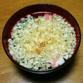 Sio★'s cooksnap of when they made 揚げ玉とワカメのお吸い物.