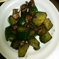 クック14R3V8☆'s cooksnap of when they made キュウリと一夜干しいかの炒め物.