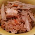 トシくんの嫁's cooksnap of when they made 舞茸・牛蒡・鶏の炊き込みご飯♪.
