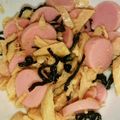 ☆ハイビスカス☆'s cooksnap of when they made パパッと簡単♪ツナと魚肉ソーセージの和物.