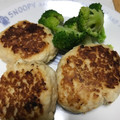 クックW8HTJH☆'s cooksnap of when they made 鶏ひき肉とはんぺんのふわふわハンバーグ.