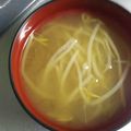 もりのりころ's cooksnap of when they made 節約✿モヤシの味噌汁.