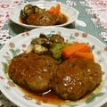 赤い電話's cooksnap of when they made 煮込みハンバーグソース.