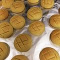 sun1's cooksnap of when they made ホットケーキミックスで簡単メロンパン♪.