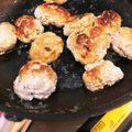 ポヨちママ's cooksnap of when they made 簡単かさ増し～豆腐入りの味噌ハンバーグ.