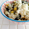 雛鳥と親鳥's cooksnap of when they made わかめとコーンの炊き込みご飯♪.