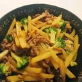 クックLM6F92☆'s cooksnap of when they made ブロッコリーとじゃがいものオイスター炒め.