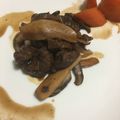 けんけん0801's cooksnap of when they made 超簡単‼︎ 赤ワイン煮込み.
