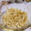 リン・ミンメイ's cooksnap of when they made レンジ簡単♪えのきのポンバタ♪切って3分.