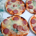 とーみママ's cooksnap of when they made ギョウザの皮de簡単ピザ！.