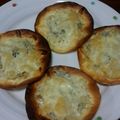 ヒルネコ３'s cooksnap of when they made 包丁いらずで簡単！餃子の皮ピザ.