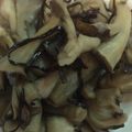 ちゅんたい's cooksnap of when they made 超簡単☆きのこの塩昆布あえ.
