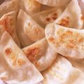 ♡cookkkk♡'s cooksnap of when they made 餃子の皮が余ったら♢チーズかりかり♢.