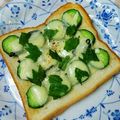 ＊れいぴん＊'s cooksnap of when they made 胡瓜の和トースト　～胡麻の香り.