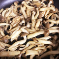 あいこ★'s cooksnap of when they made きのこいっぱいの柚子胡椒炒め.