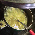 いちごうさぎ♡'s cooksnap of when they made 鶏皮で出汁をとる☆卵スープ.