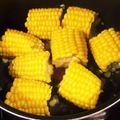 じょんたけ's cooksnap of when they made 時短！簡単！とうもろこしのゆで方.