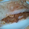 七つ葉natsuha's cooksnap of when they made マヨカレーソース味のカツサンド.