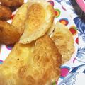nenona's cooksnap of when they made 簡単＊とろ〜りチーズのプチカルツォーネ.