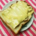 るらちゃん's cooksnap of when they made 簡単！子どもランチ♪チーちくトースト♪.